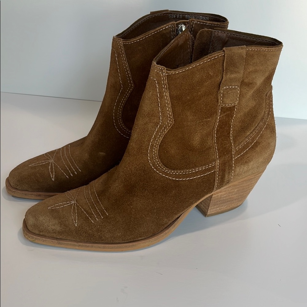 Dolce Vita Brown Suede Ankle Booties Western Style
